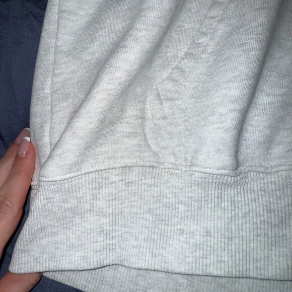 Aritzia TNA Cozy Fleece Perfect Hoodie M Light Heather Grey Pullover Sweatshirt - Picture 4 of 7